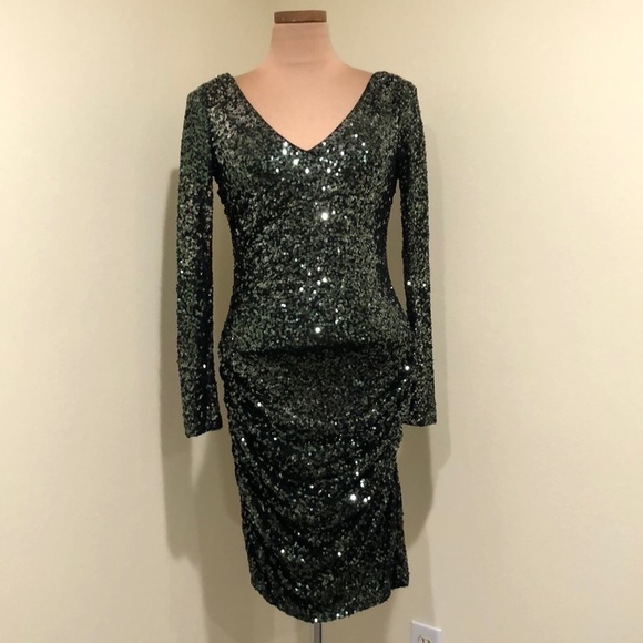 Badgley Mischka Sequin Shamrock Pencil Dress Size Small Green - Picture 2 of 10